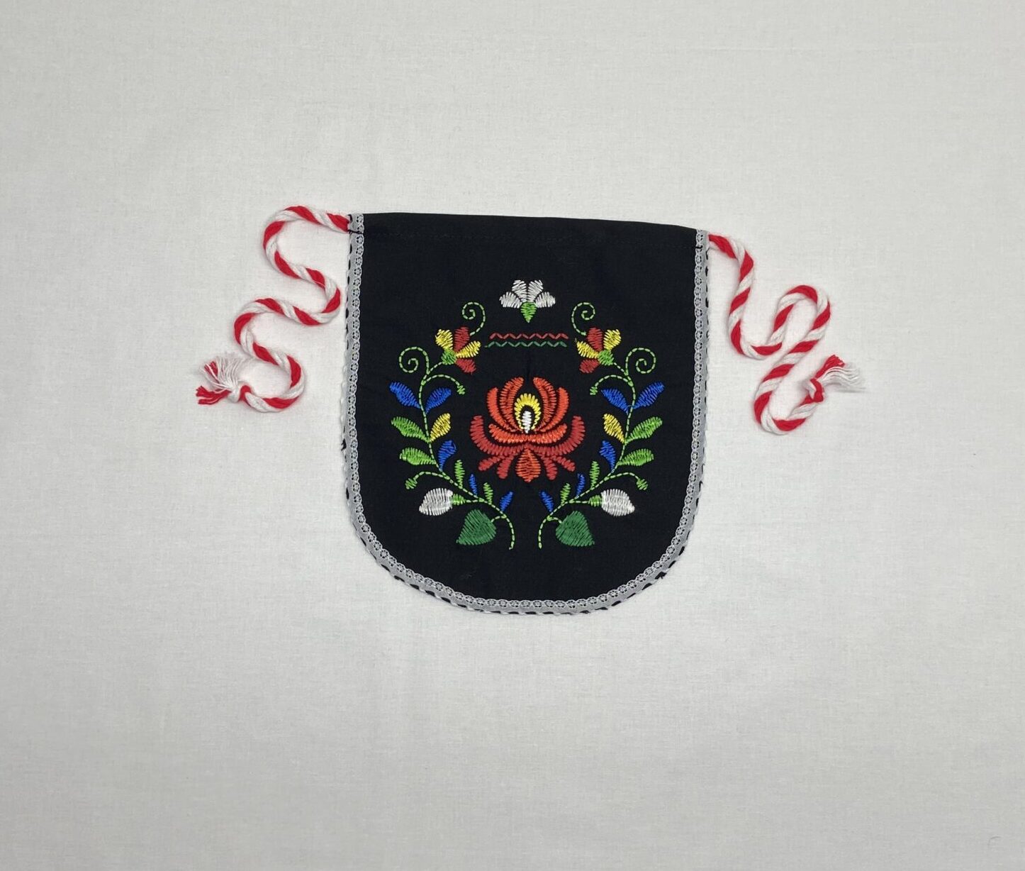 Престилка с бродерия 2